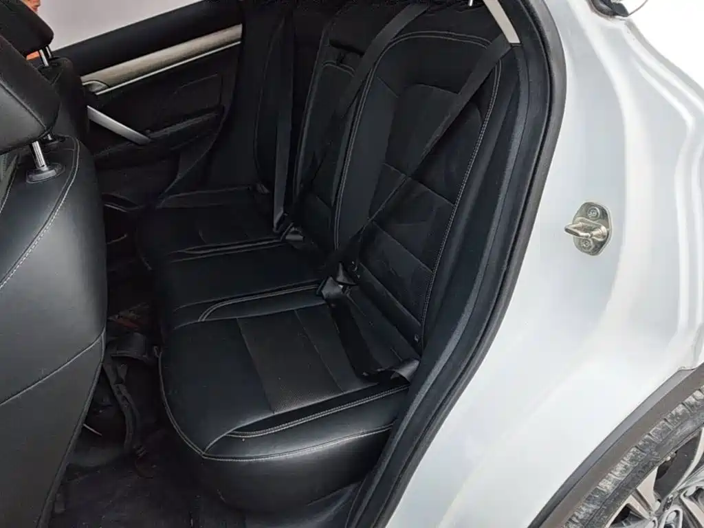 Geely Binyue — миниатюра 17