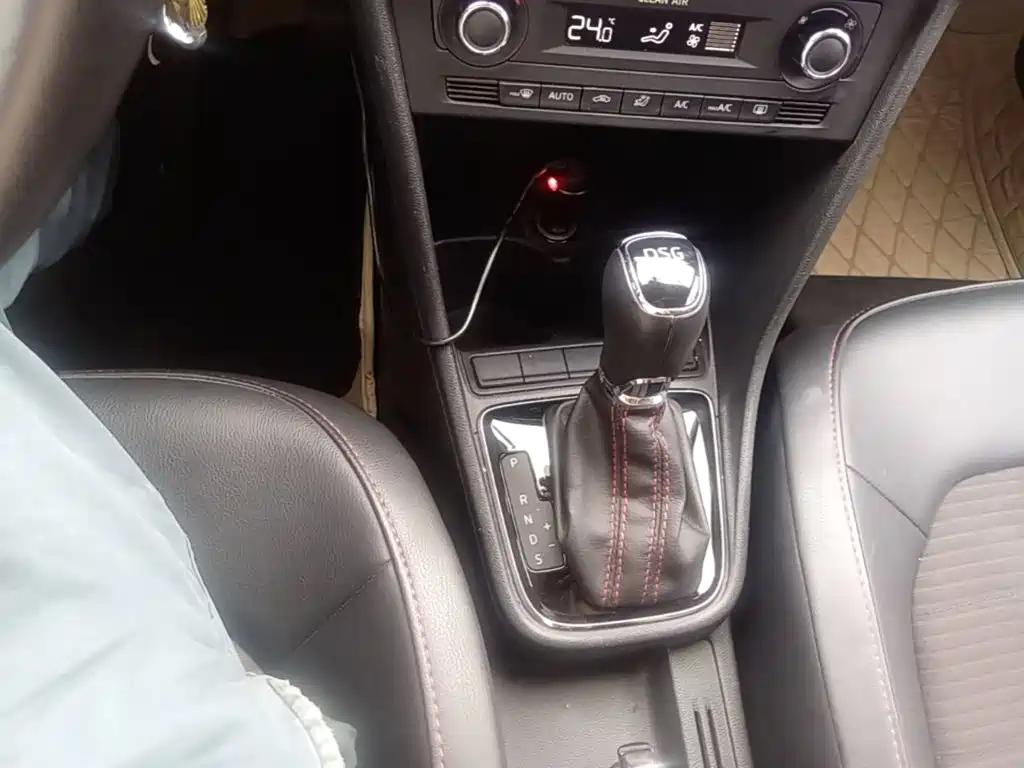 Skoda Rapid Spaceback — миниатюра 14