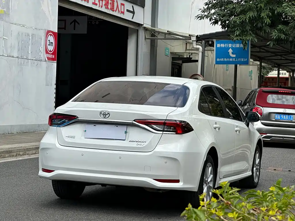 Toyota Corolla — миниатюра 18