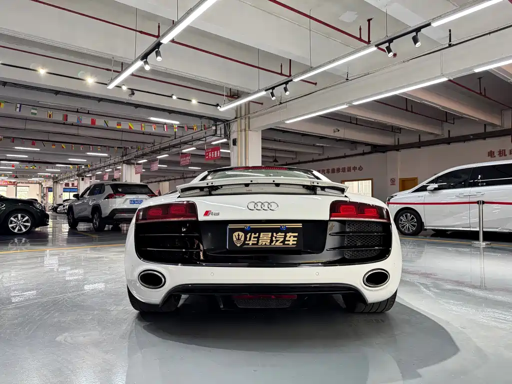 Audi R8 — миниатюра 6