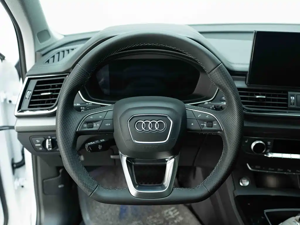 Audi Q5L — миниатюра 13