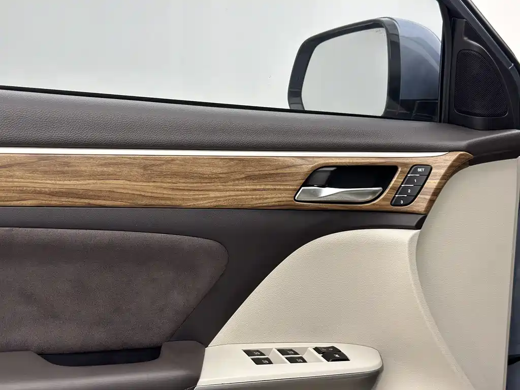GAC GS8 2017 320T Luxury Smart Connect （ мест）