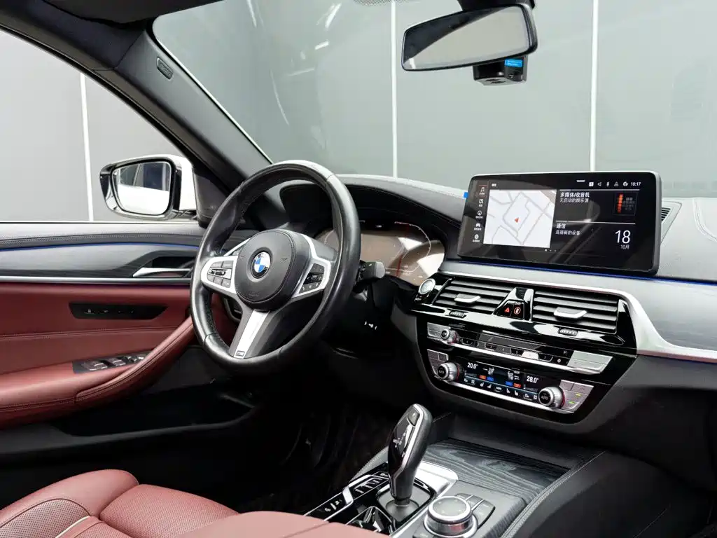 BMW 5 Series — миниатюра 19