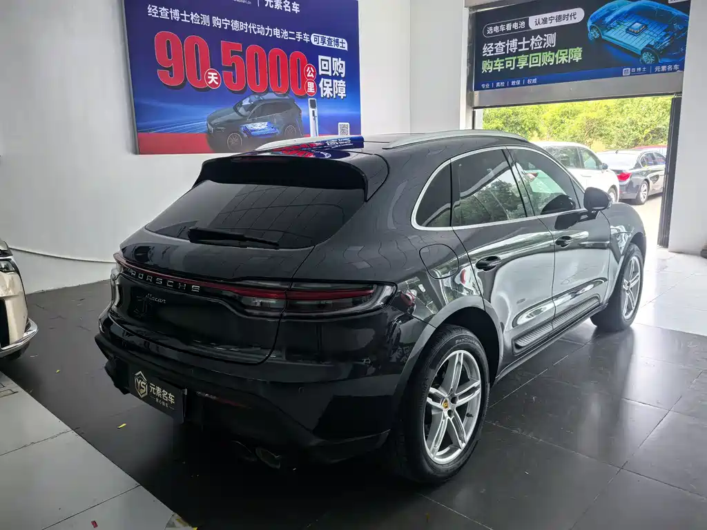 Porsche Macan — миниатюра 9