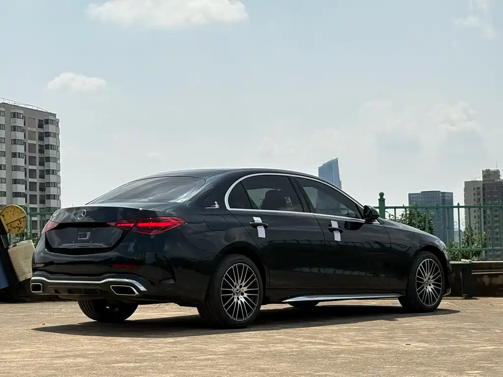 Mercedes-Benz C-Class — миниатюра 8