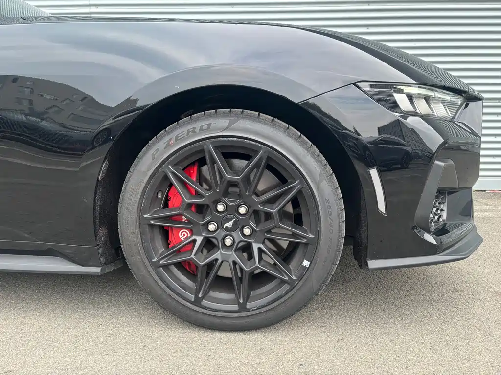 Заказать Ford Mustang 2026 года за 9 146 167 ₽  из Китая