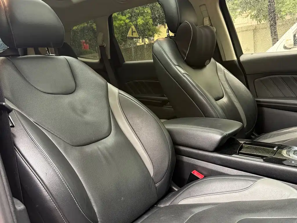 Ford Edge — миниатюра 4