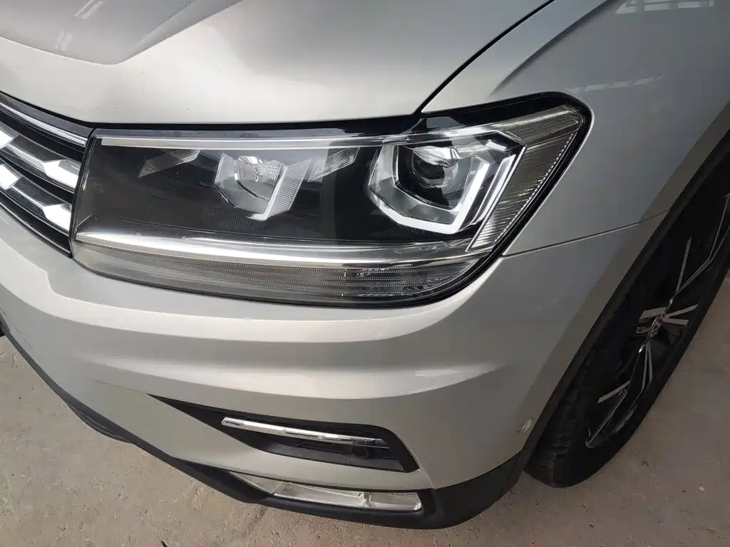 Volkswagen Tiguan L — миниатюра 24