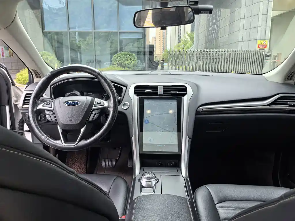 Ford Mondeo — миниатюра 10
