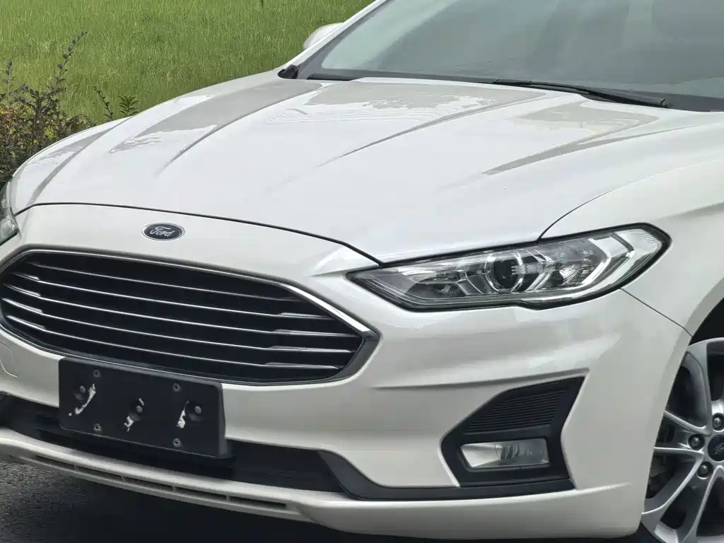 Ford Mondeo — миниатюра 12