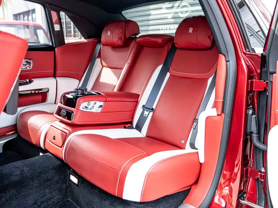 Rolls-Royce Ghost — миниатюра 10