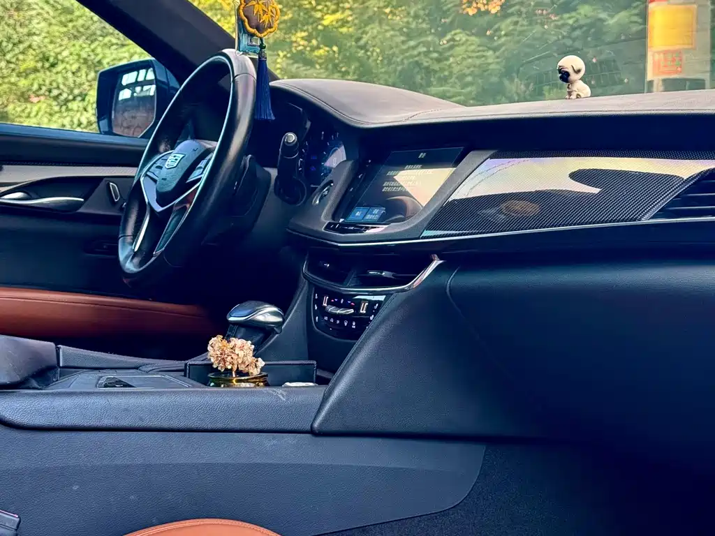 Cadillac CT6 — миниатюра 7