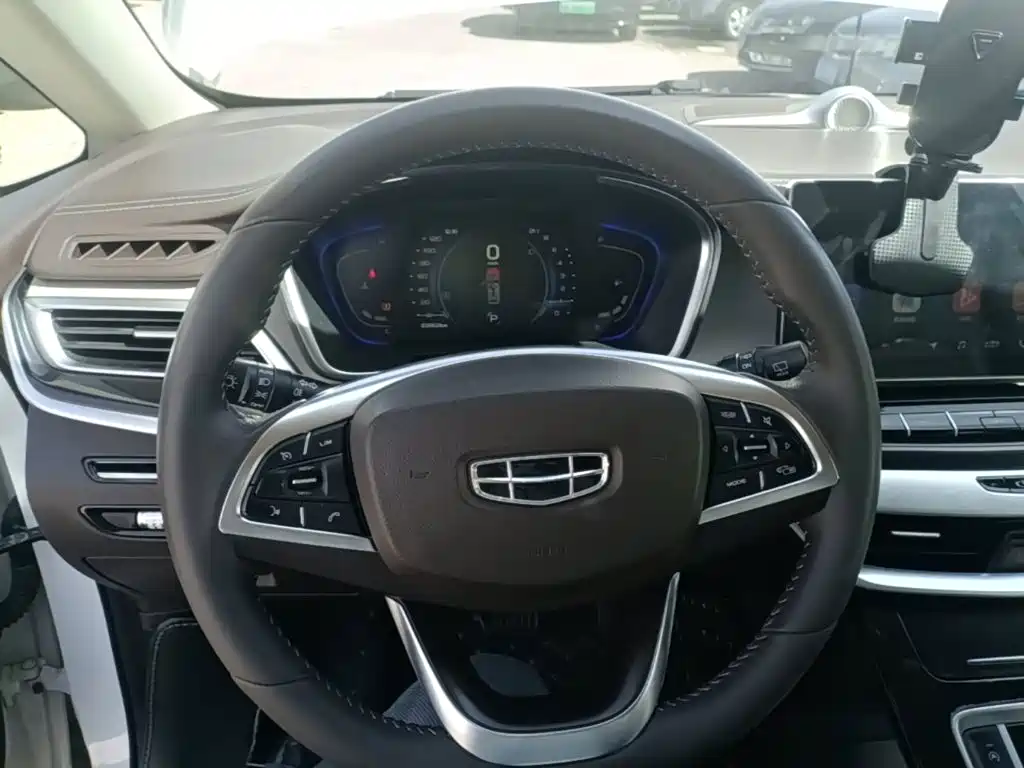 Geely Jia Ji — миниатюра 11