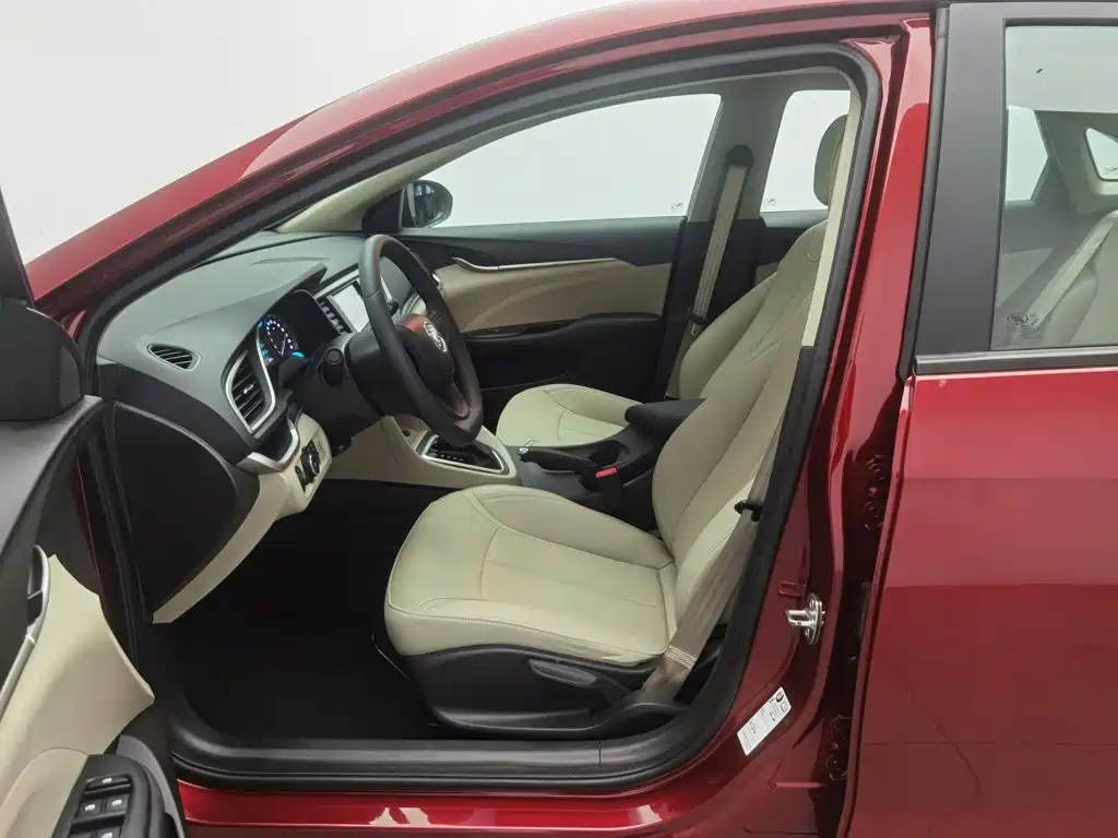 Buick Excelle — миниатюра 10