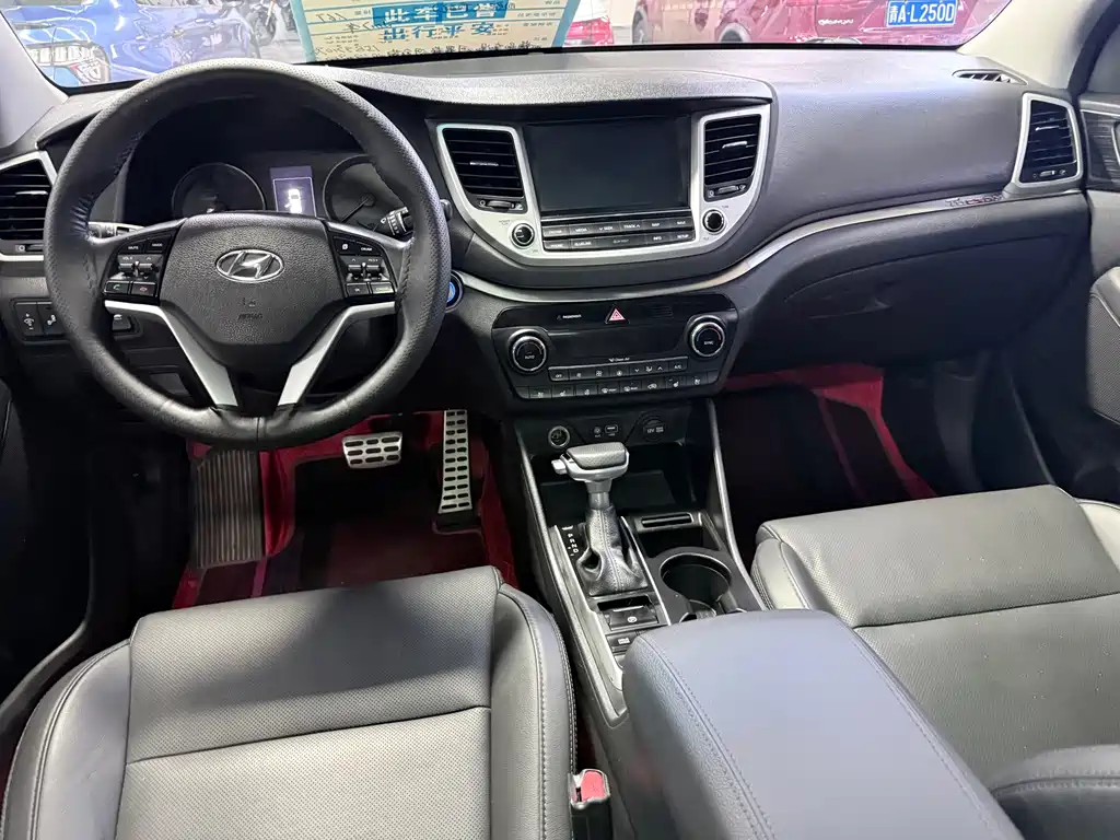 Hyundai Tucson — миниатюра 12