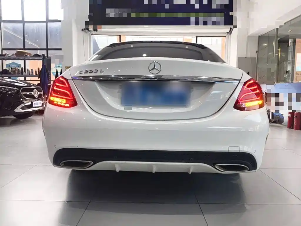 Mercedes-Benz C-Class — миниатюра 6