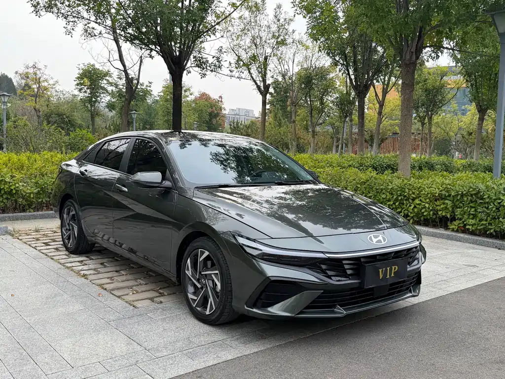 Hyundai Elantra — миниатюра 3