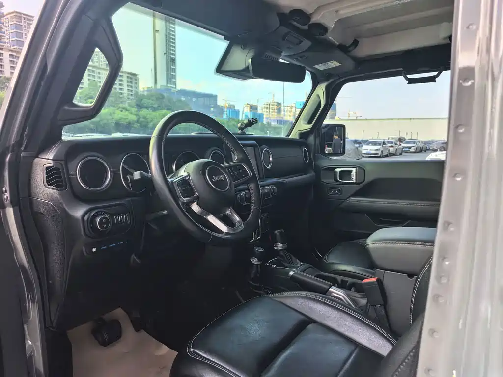 Jeep Wrangler PHEV — миниатюра 4