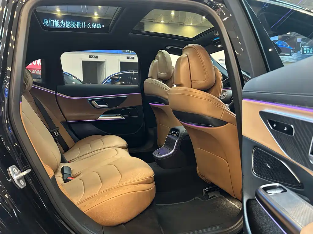 Mercedes-Benz E-Class — миниатюра 11