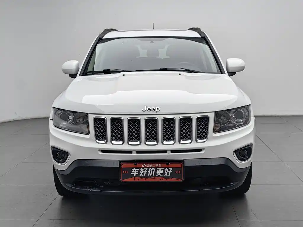 Jeep Compass (Import) — миниатюра 3