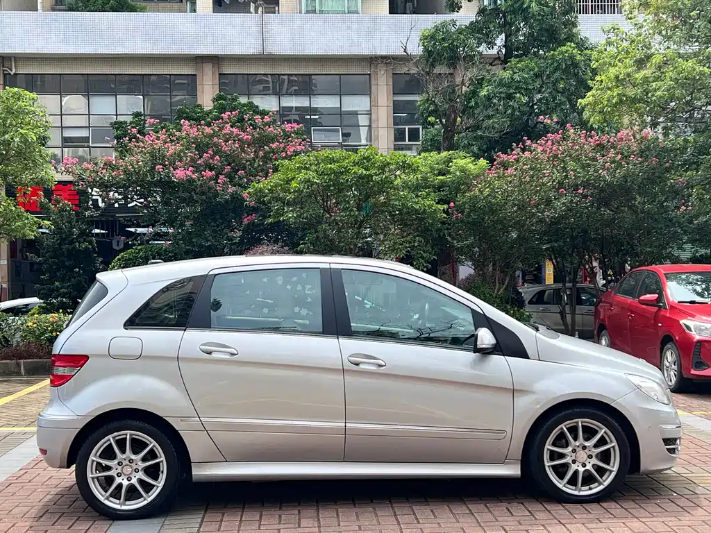 Mercedes-Benz B-Class B 2009 B 200 Luxury