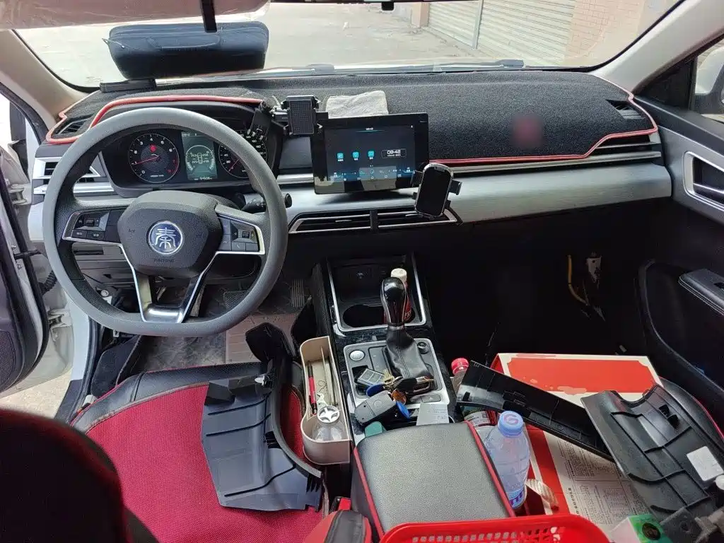 BYD Qin — миниатюра 5