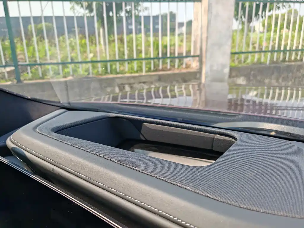 BMW i7 2023 xDrive60L Luxury