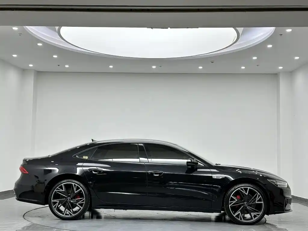 Audi A7L 2024 45 TFSI quattro