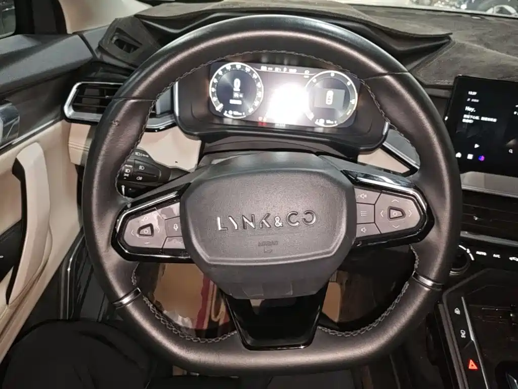Lynk & Co 06 EM-P — миниатюра 11