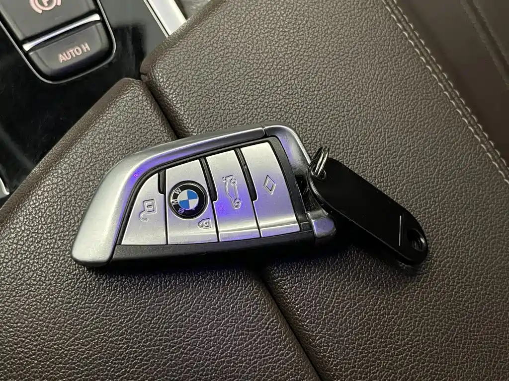 BMW 5 Series — миниатюра 29