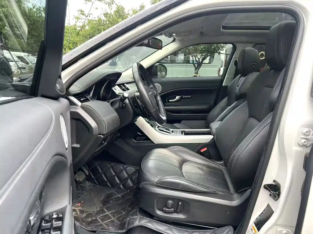 Land Rover Evoque — миниатюра 6