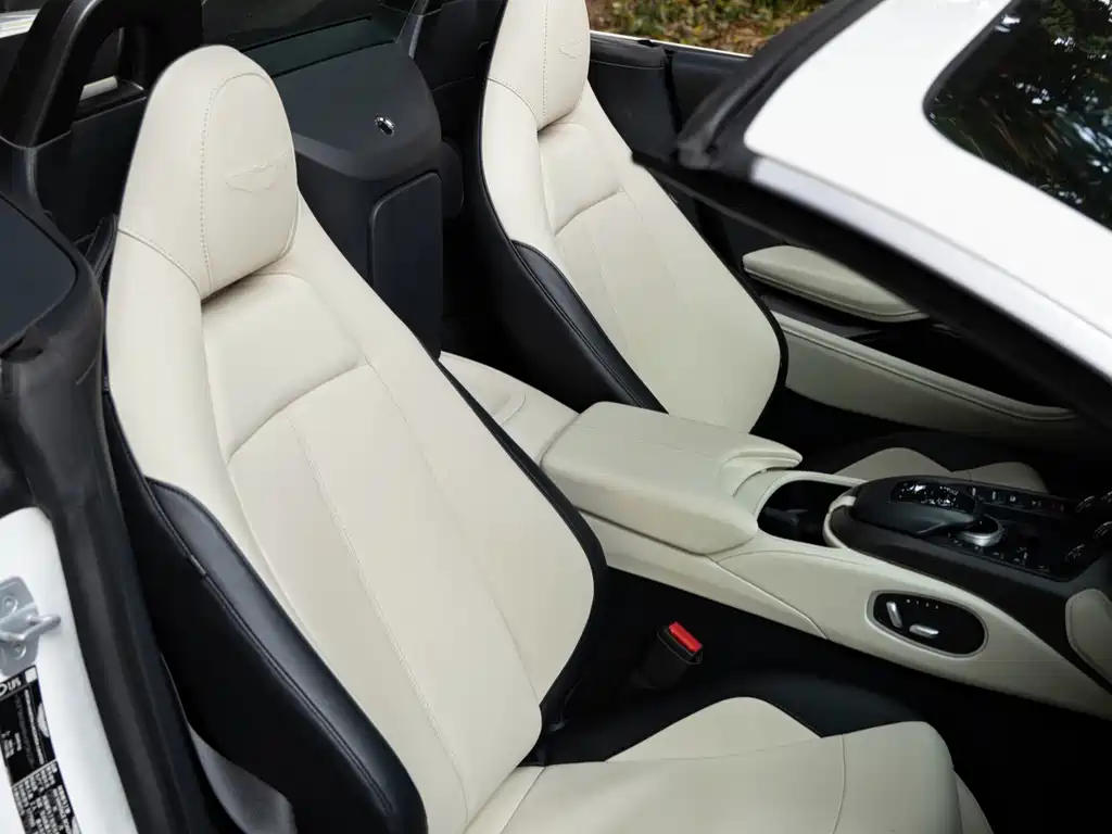 Aston Martin V8 Vantage 2022 4.0T V8 Roadster