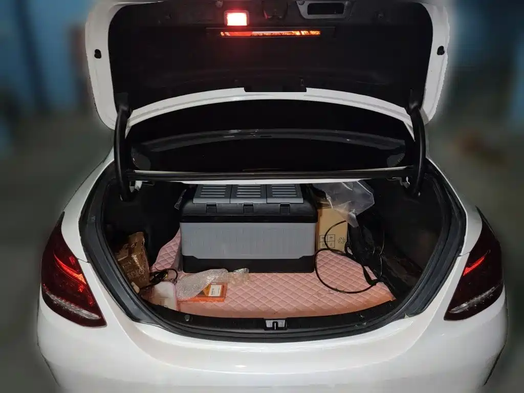 Mercedes-Benz C-Class — миниатюра 10