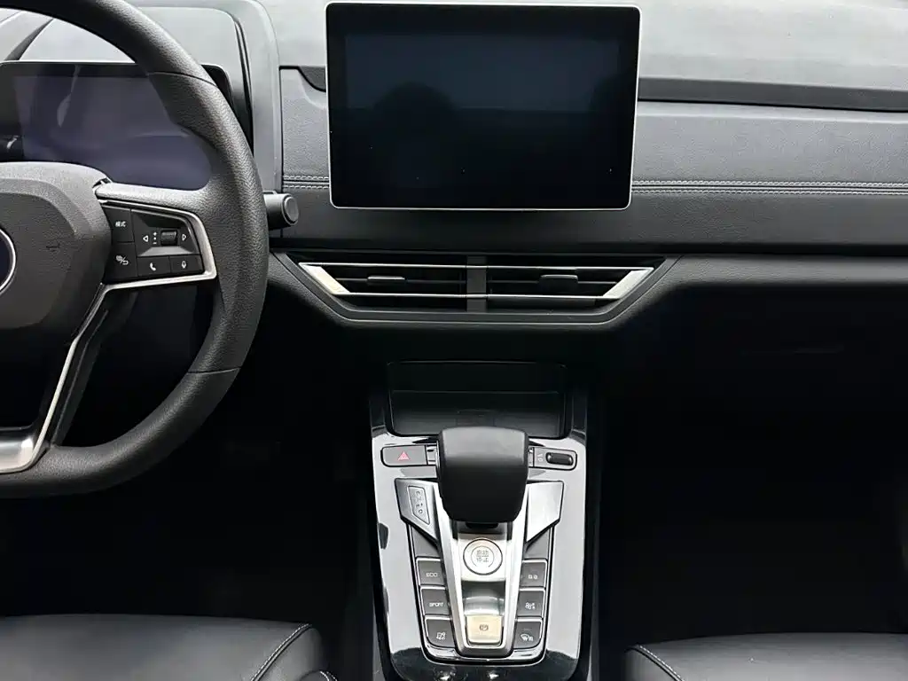 BYD Yuan EV — миниатюра 19