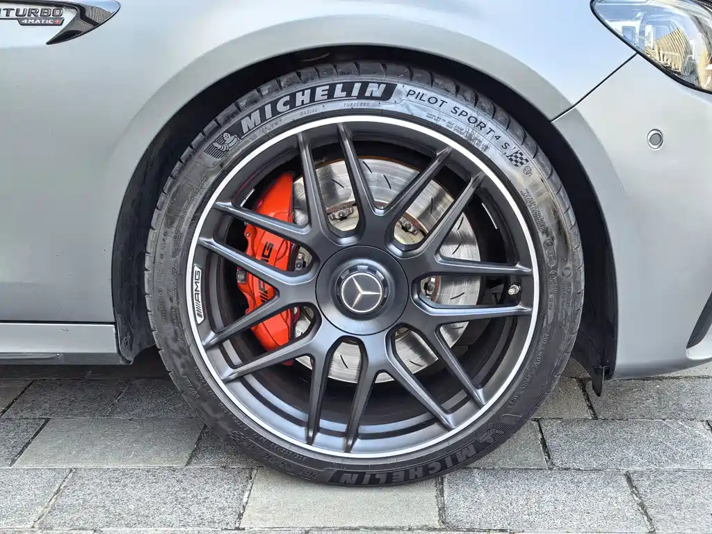 MERCEDES-BENZ E CLASS AMG