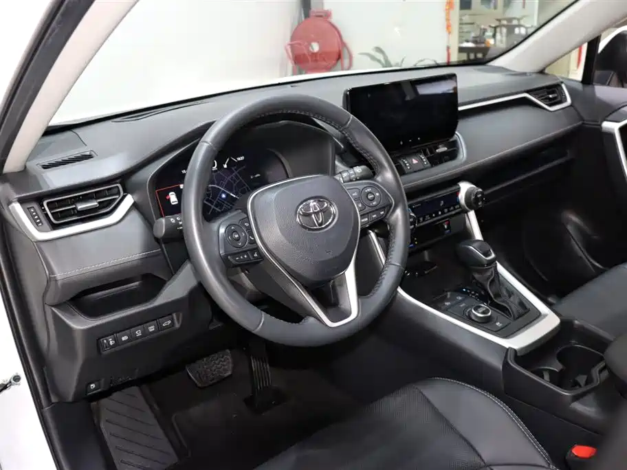 Toyota Wildlander 2023 2.5L E-CVT Luxury