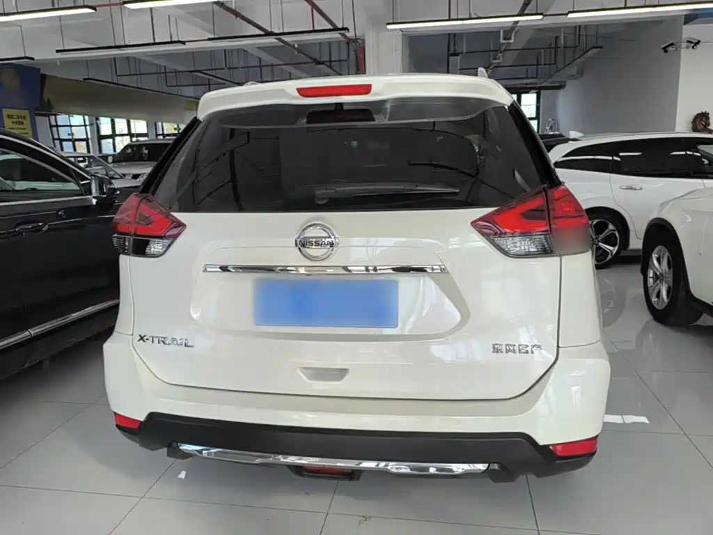 Nissan X-Trail — миниатюра 6