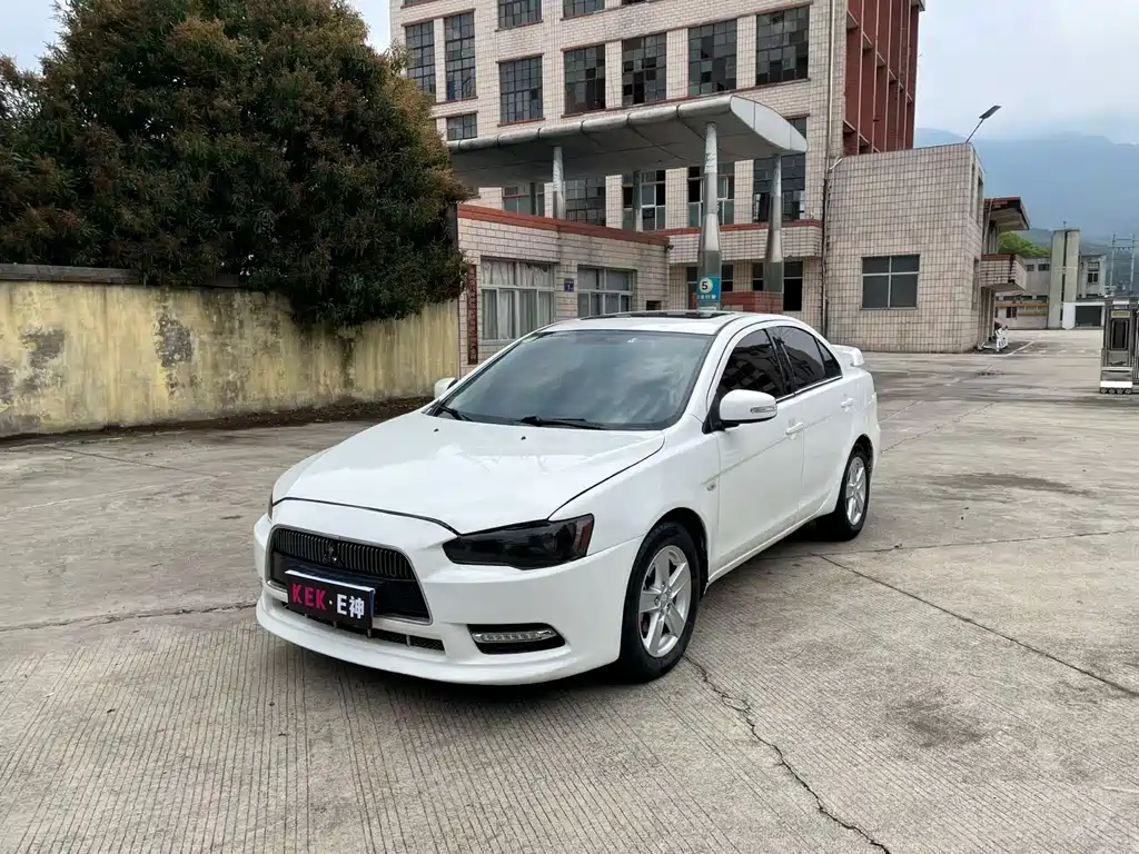 Mitsubishi Lancer EX 2014