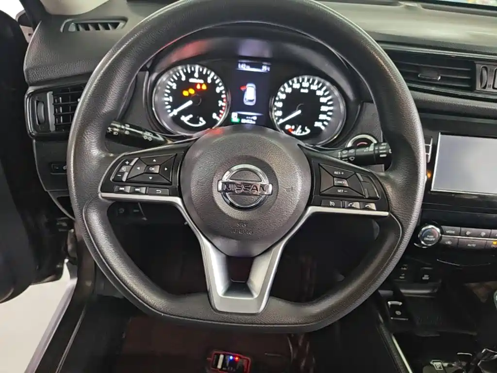 Nissan X-Trail — миниатюра 11