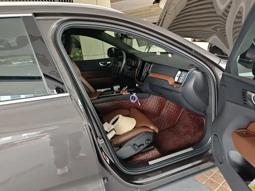 Volvo XC60 — миниатюра 19