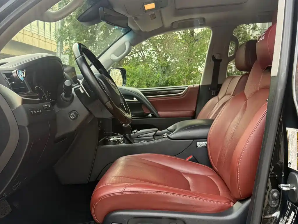 Lexus LX — миниатюра 9