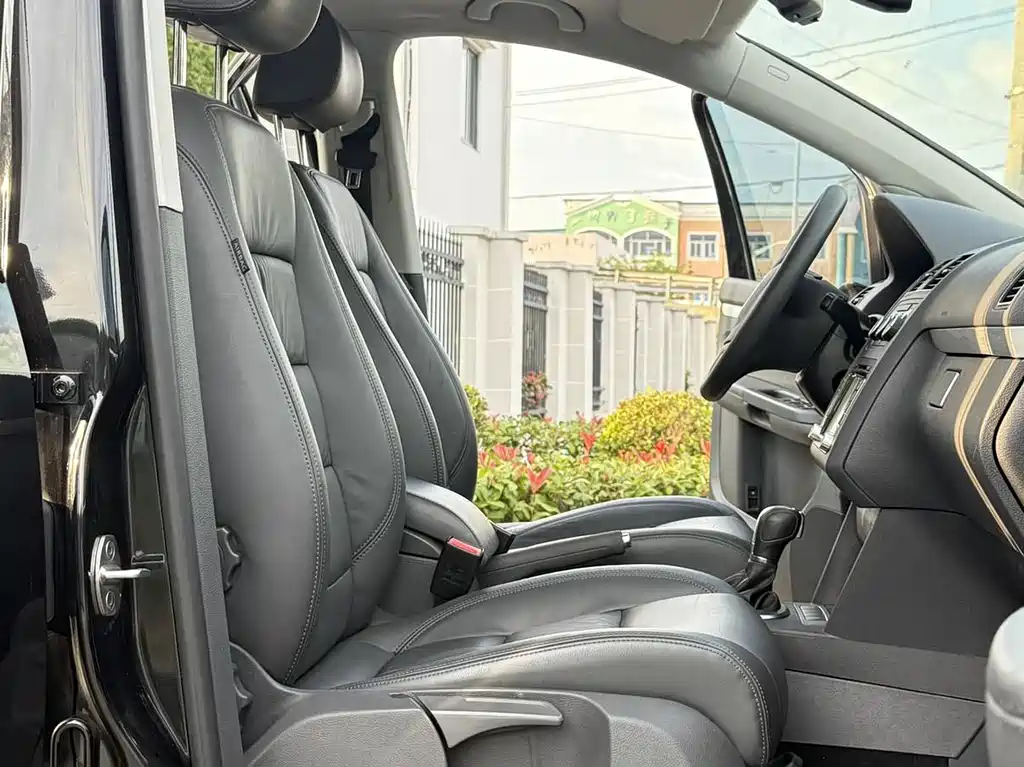 Volkswagen Touran — миниатюра 9
