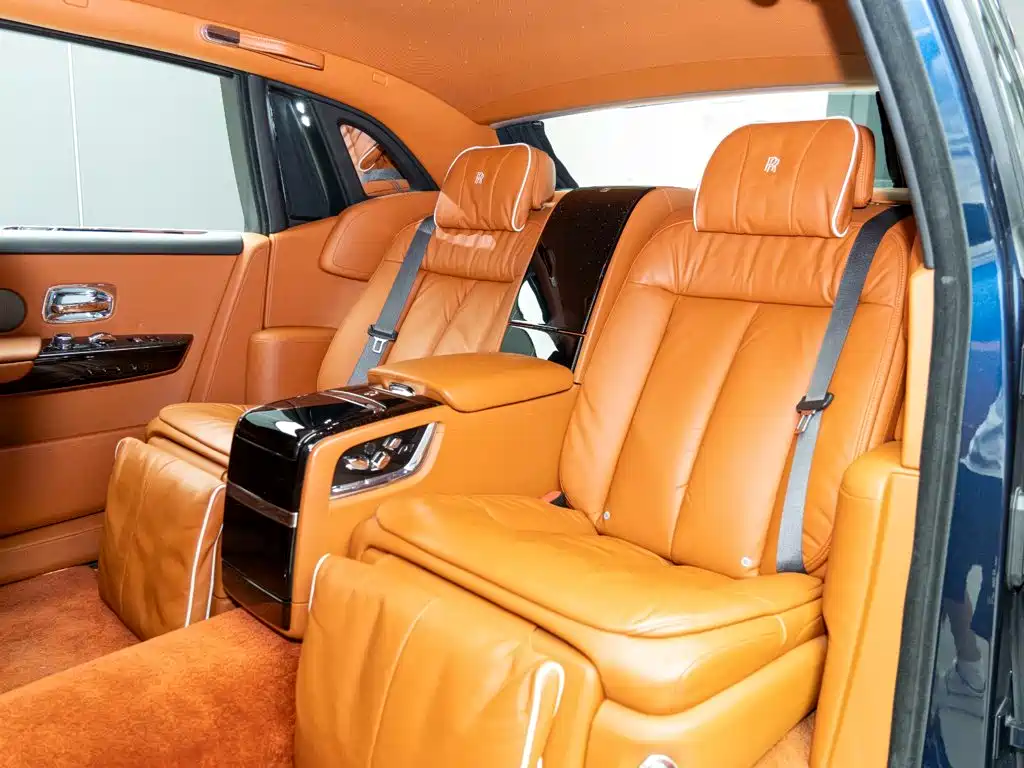 Rolls-Royce Phantom — миниатюра 10