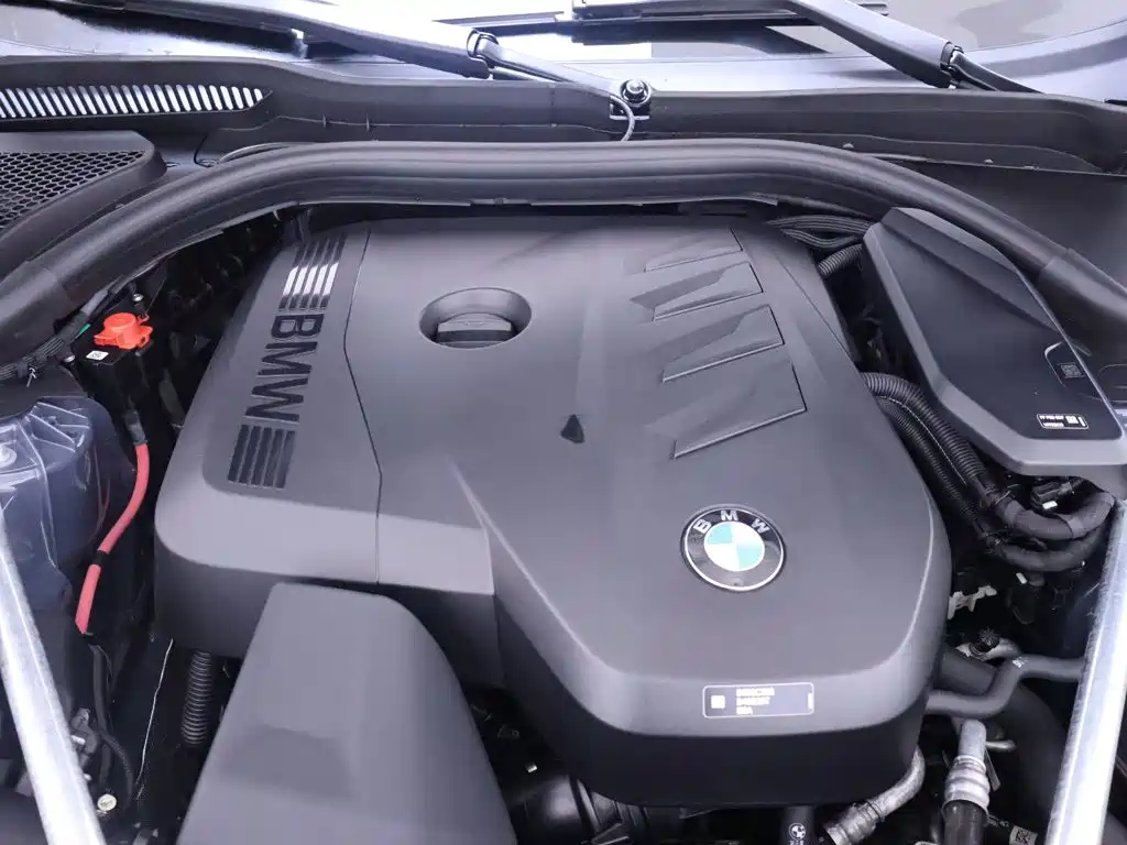 BMW 5 Series — миниатюра 25