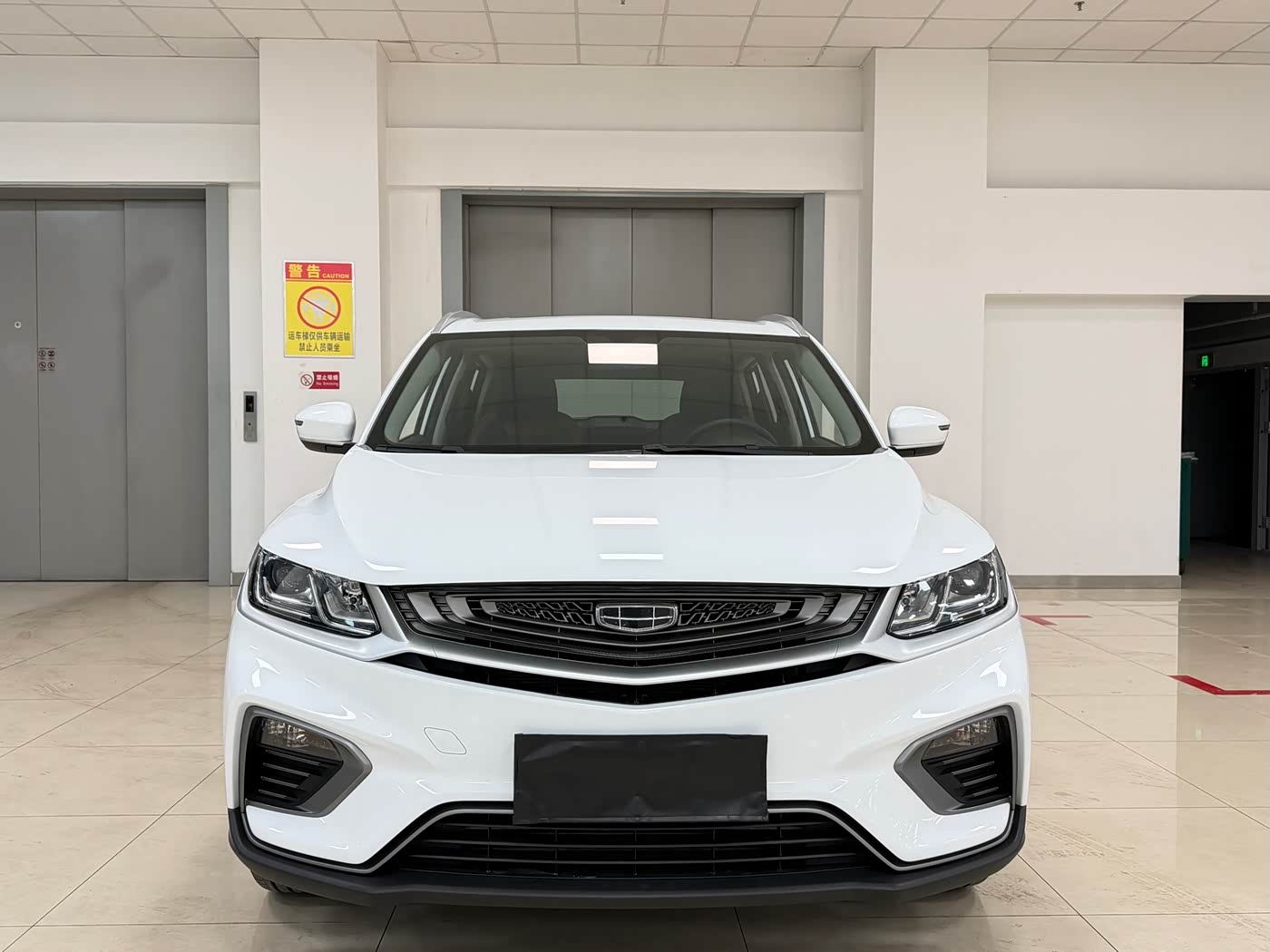 Geely Binyue 1.4 л 2021 г. Белый, пробег 40000 км