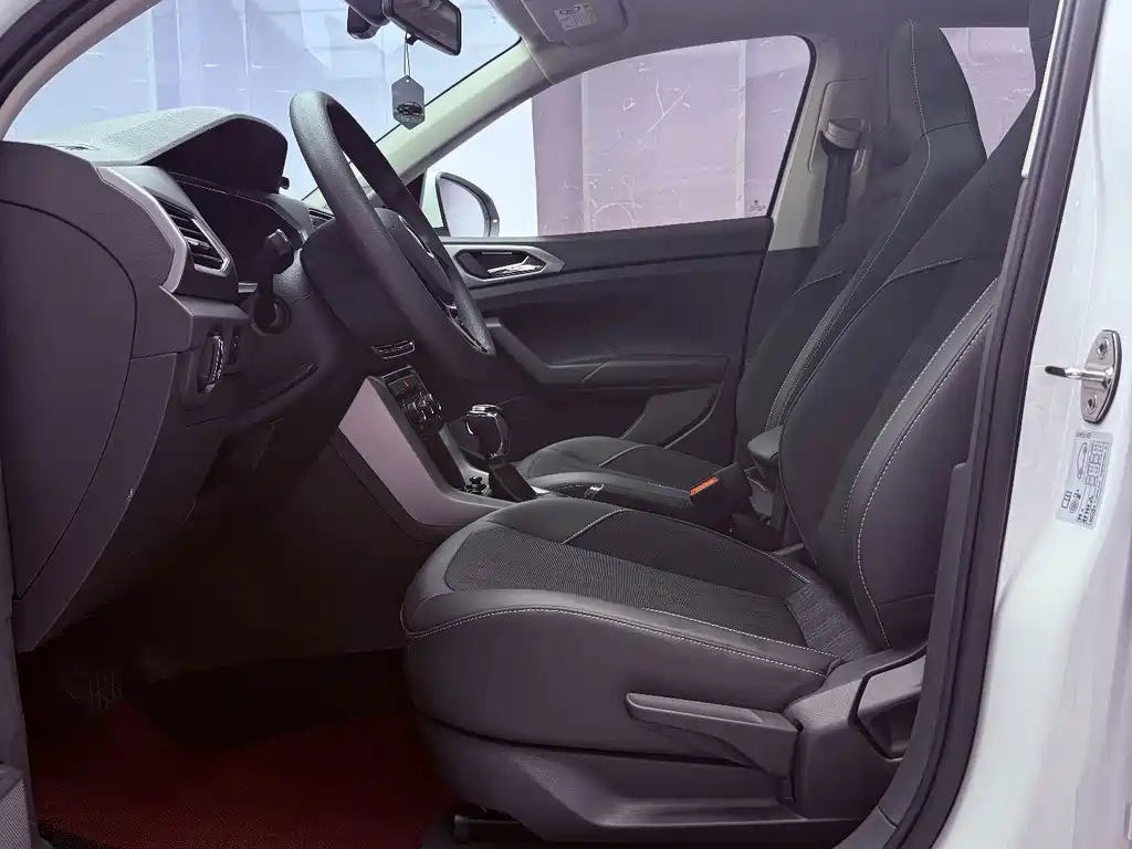 Volkswagen T-Cross — миниатюра 9