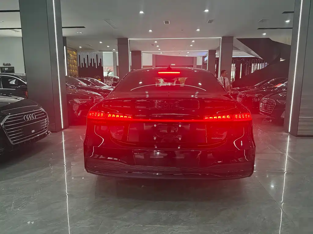 Audi A7L — миниатюра 9