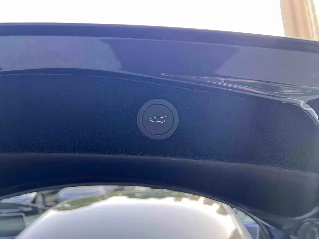 Tesla Model 3 — миниатюра 17