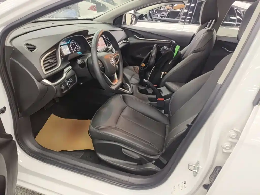 Buick Excelle — миниатюра 15