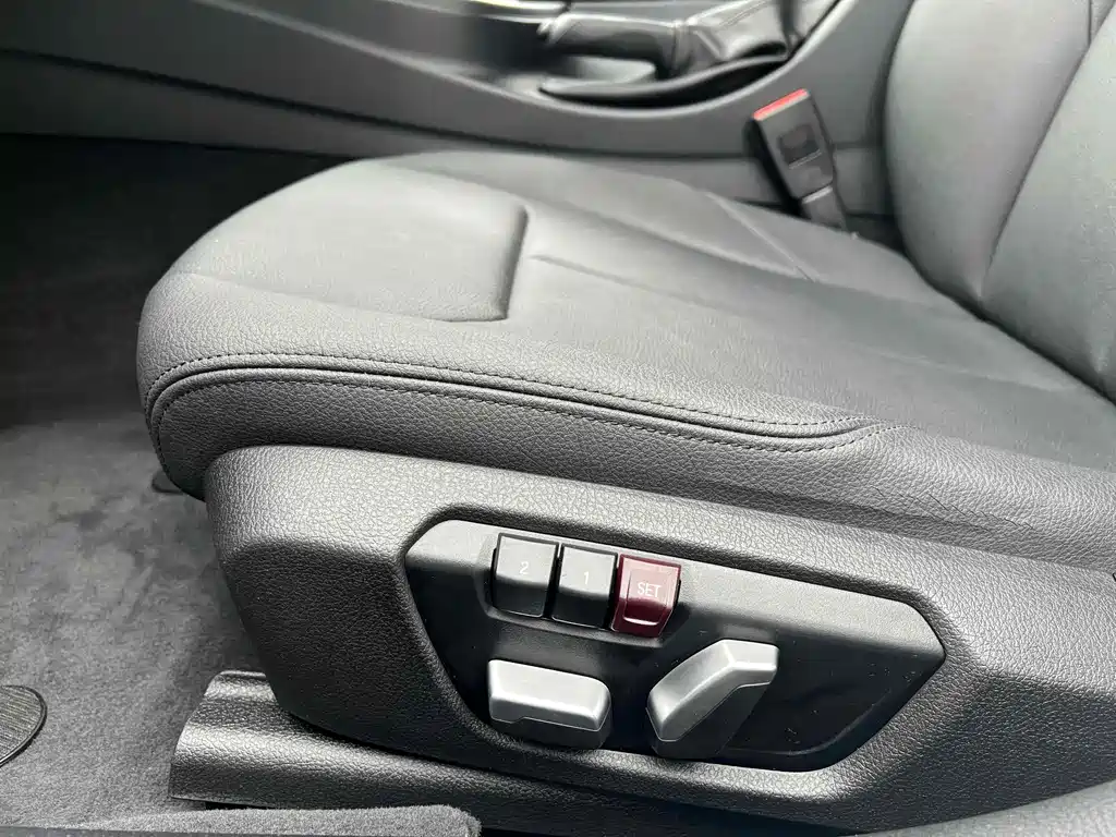BMW 3 Series — миниатюра 10